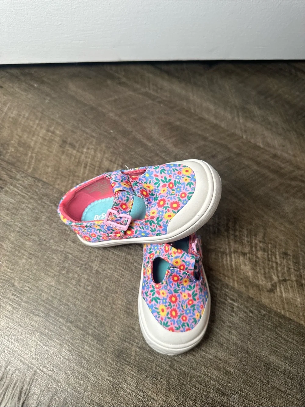 Dr. Scholl’s Girls Floral Mary Jane Sneakers Size 5 Pink Multicolor